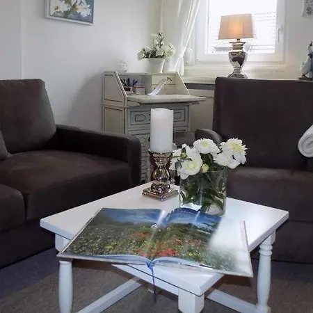 Haus-kiki-app-luetje-eek-west *