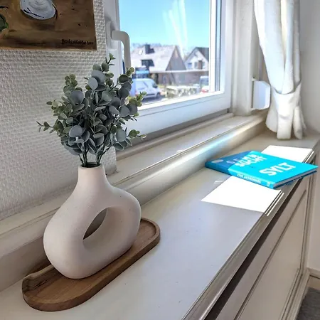 Haus-kiki-app-luetje-eek-west * Sylt